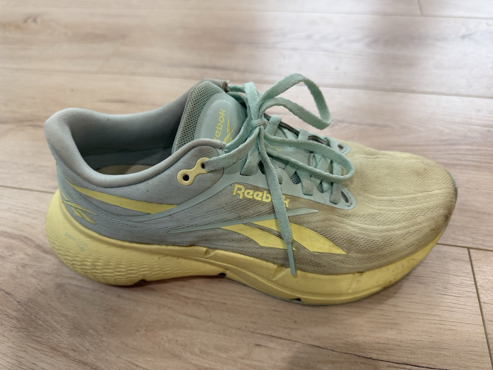 Reebok Zignition Glitch Aqua Yellow Haze Women's Mesh Running Shoes Size 7.5