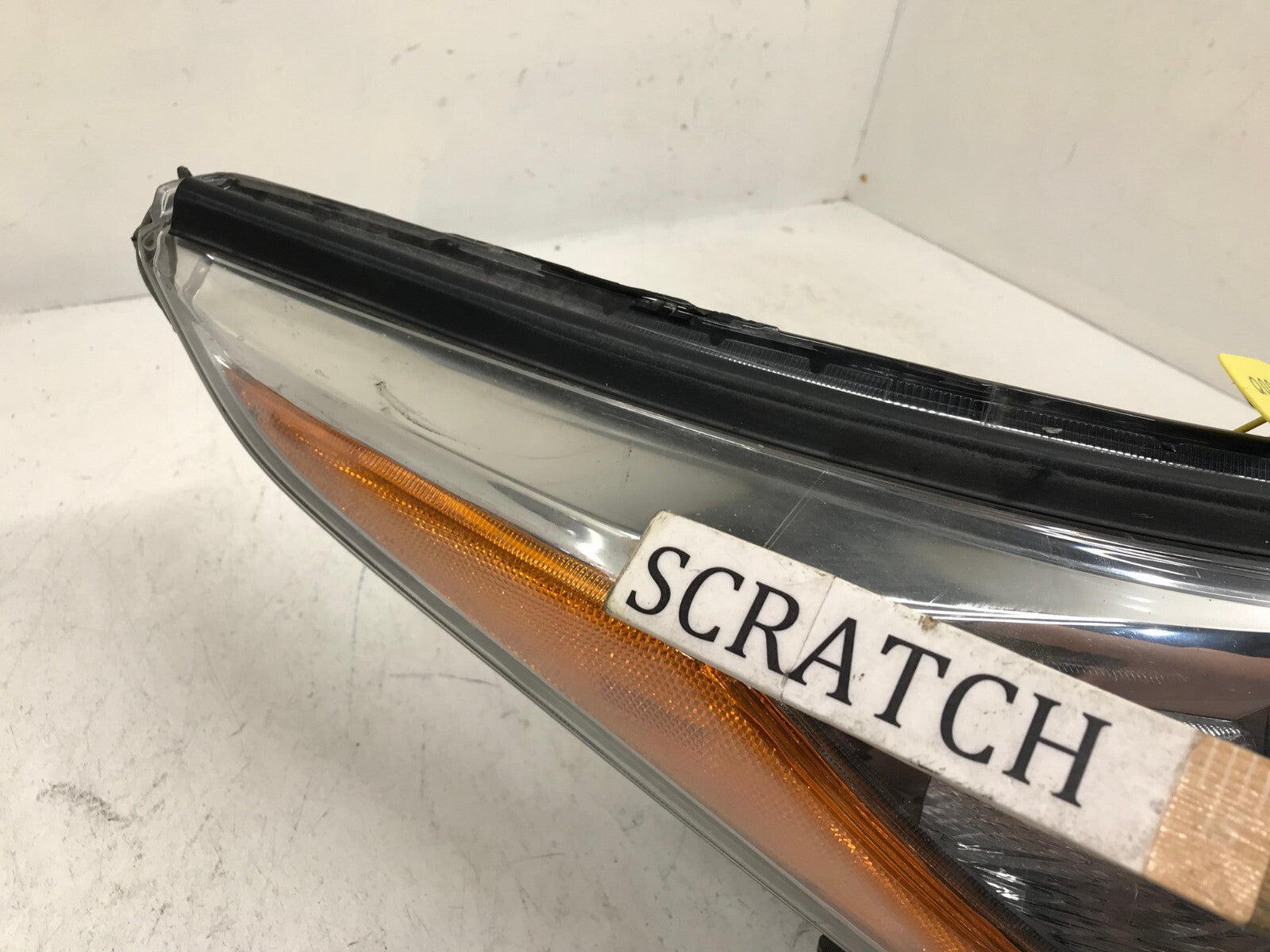 Headlight Damaged RH Passenger 2014 2015 2016 Toyota Highlander 81110-0E250 OEM