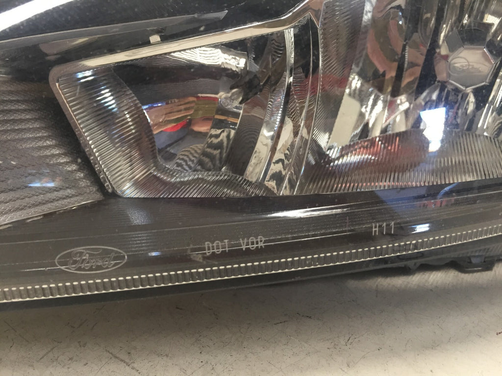 Halogen Headlight Damaged Left Driver LH Ford Focus 2015-2018 F1EB-13W030-J OEM