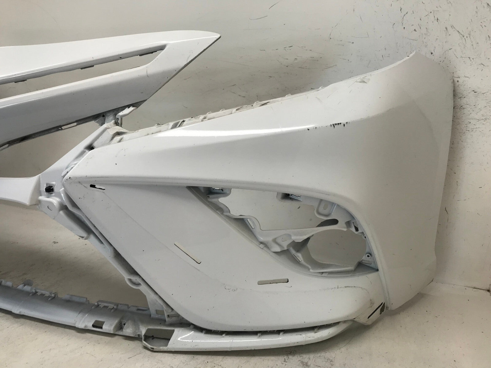 Front Bumper Cover 040 Toyota Camry 2021 2022 52119-06E20 OEM