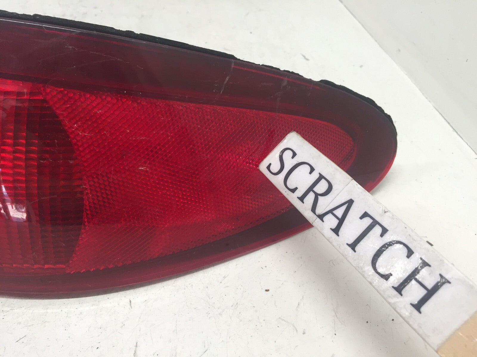 Tail light Damaged Left Driver LH Mercury Tracer Sedan 99-02 F8CB-13B504-CA OEM