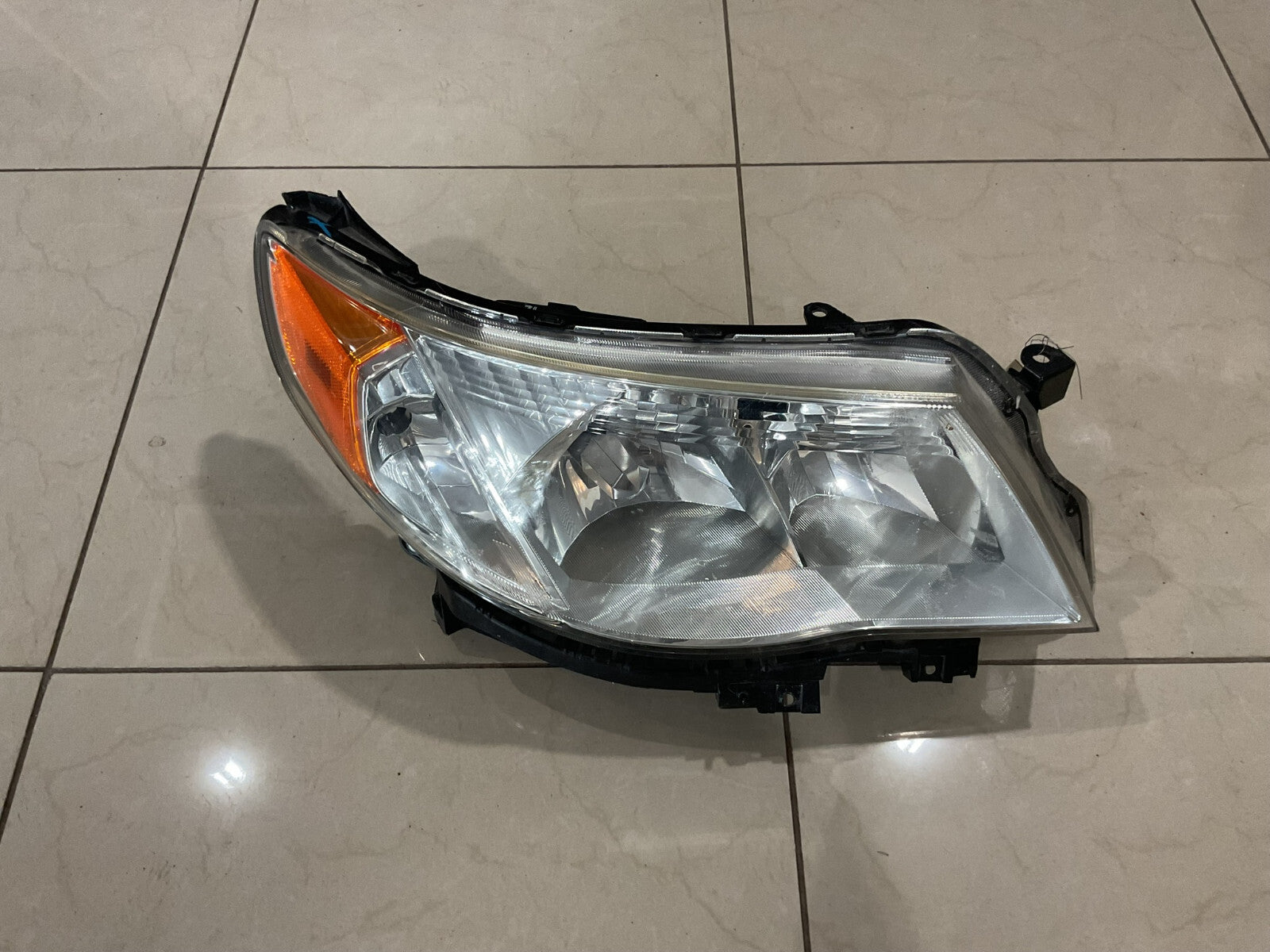 Headlight Right Passenger RH 2009-2013 Subaru Forester Damaged CAPA