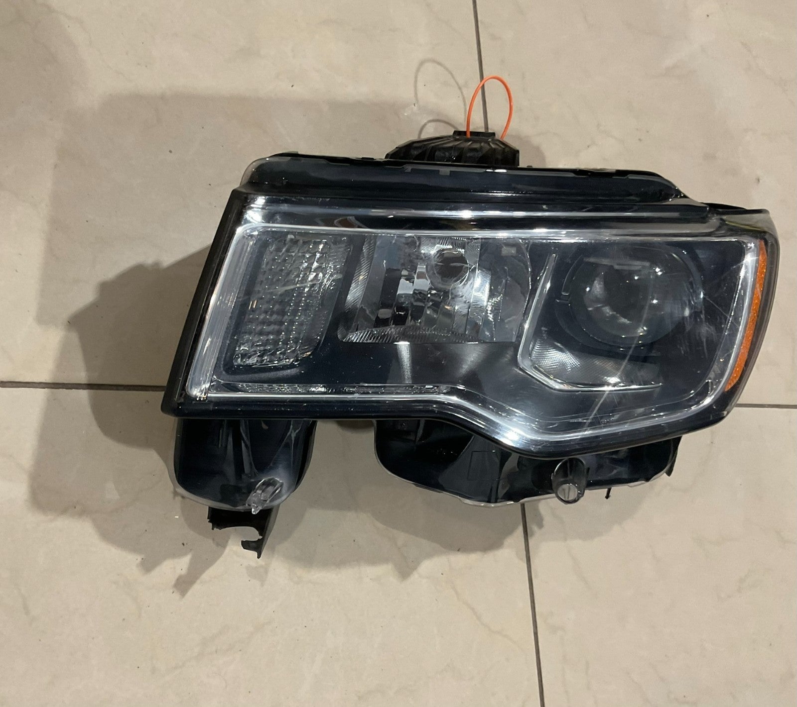 Headlight Left LH Driver 2017 - 2022 Grand Cherokee 68289234ad OEM