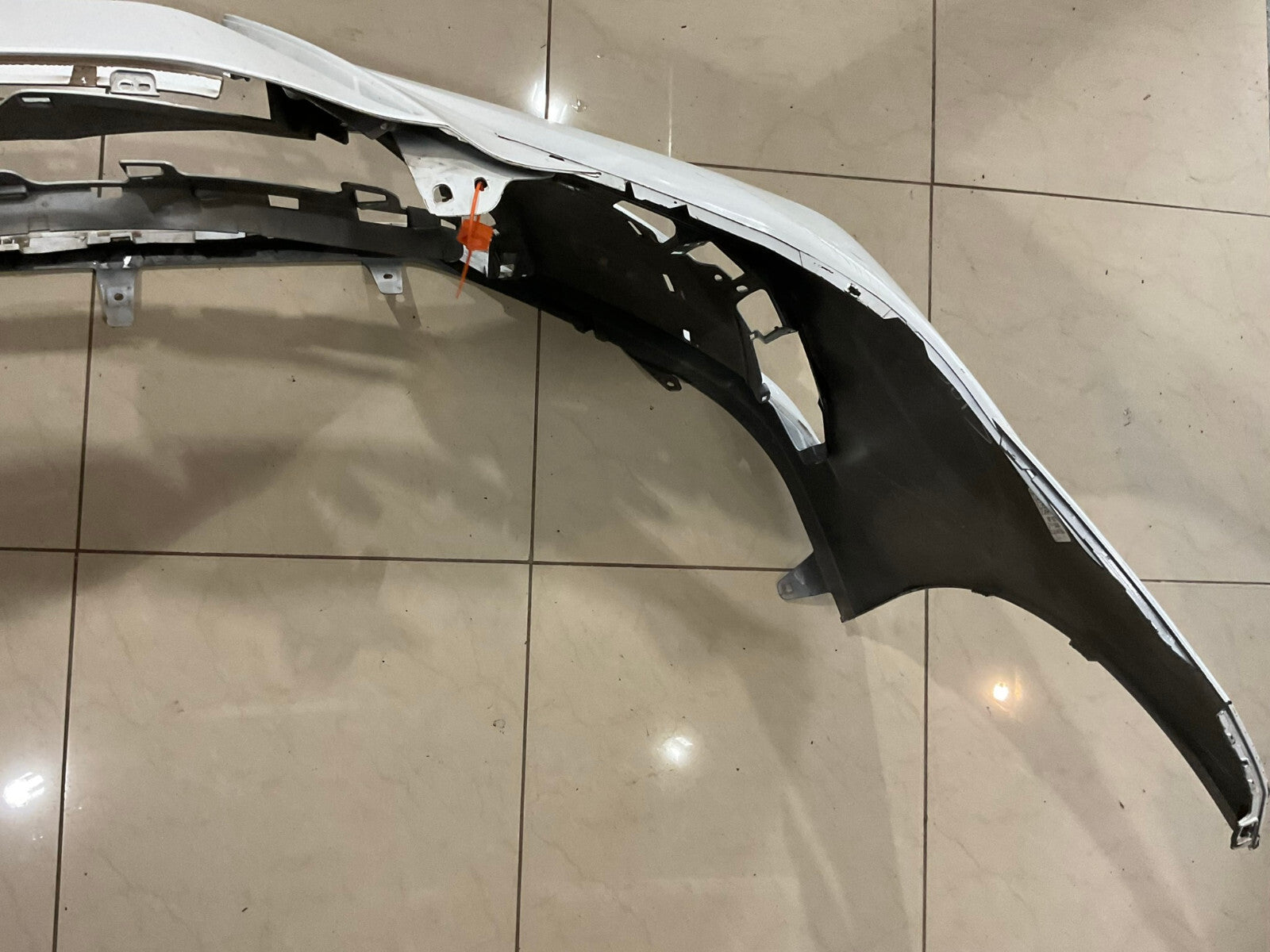 Front Bumper Cover White Lexus ES350 Base 2019 52119-06J00 OEM