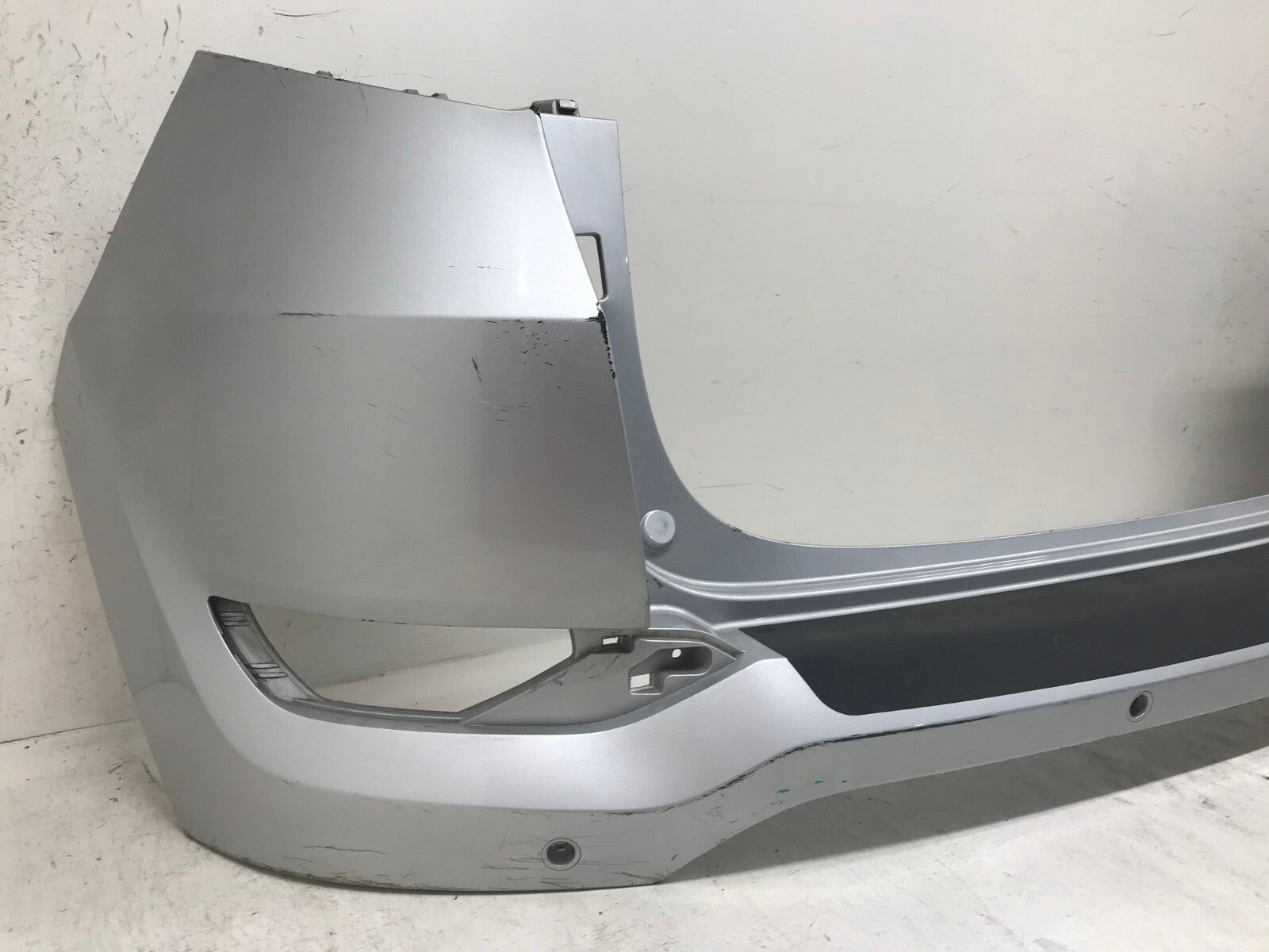Rear Bumper Cover Hyundai Tucson SE/ECO/Sport/Lted w/Sens Hol Silver 16-2018 OEM