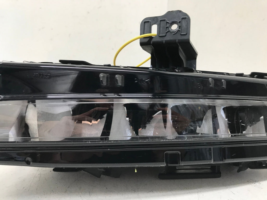 Fog light Damaged LH Driver  Jeep Grand Cherokee 2022 68465141AC OEM