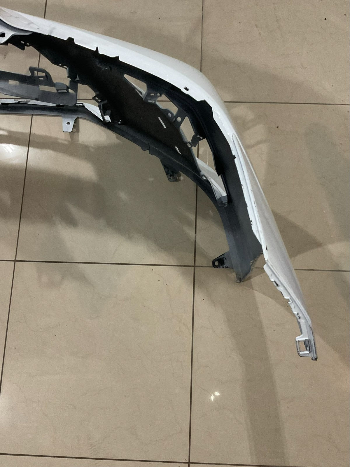 Front Bumper Cover White Lexus ES350 Base 2019 52119+06j00 OEM