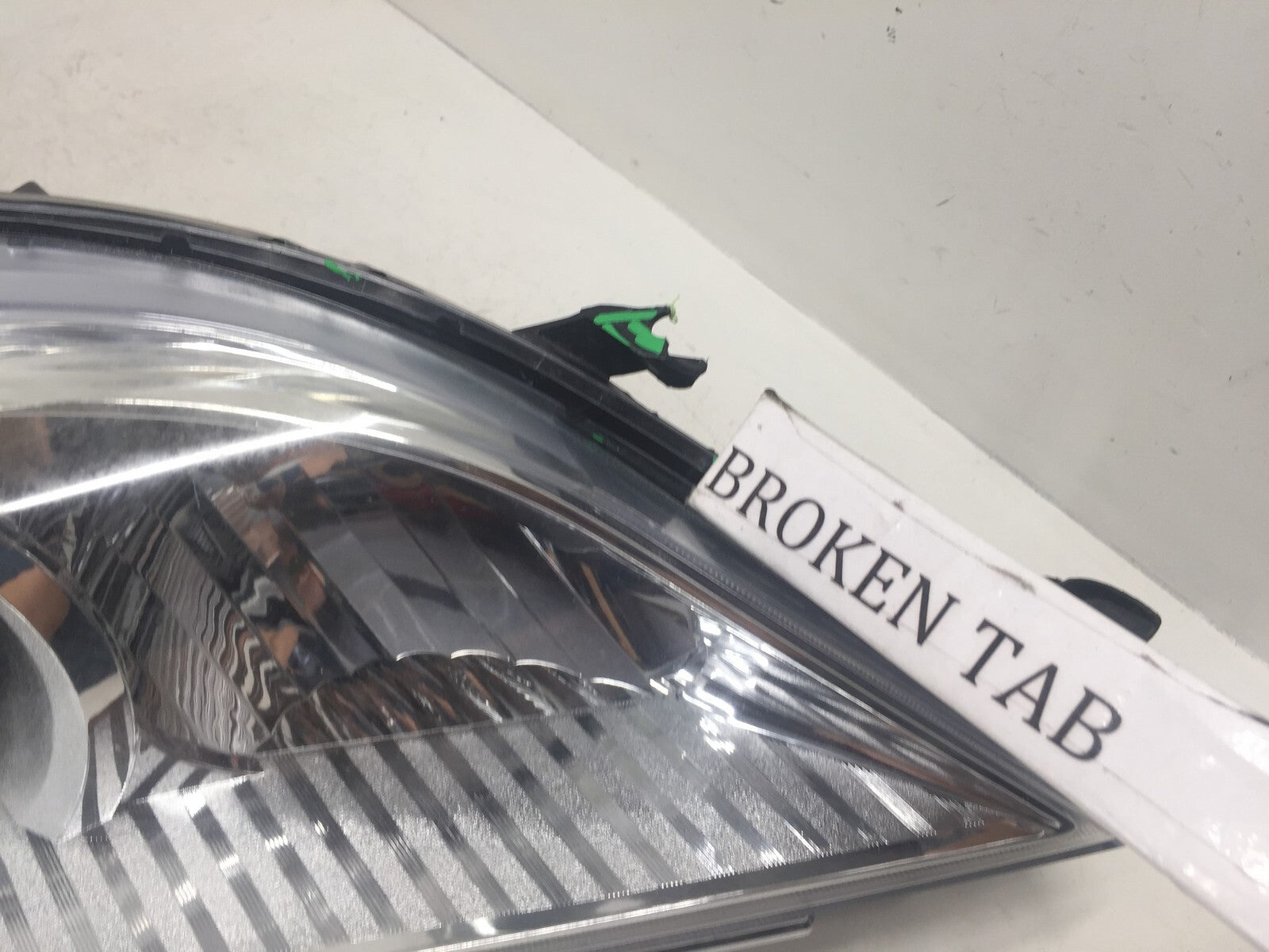 Headlight Damaged Passengers Right RH Toyota Sienna 11-20 8111008030 OEM