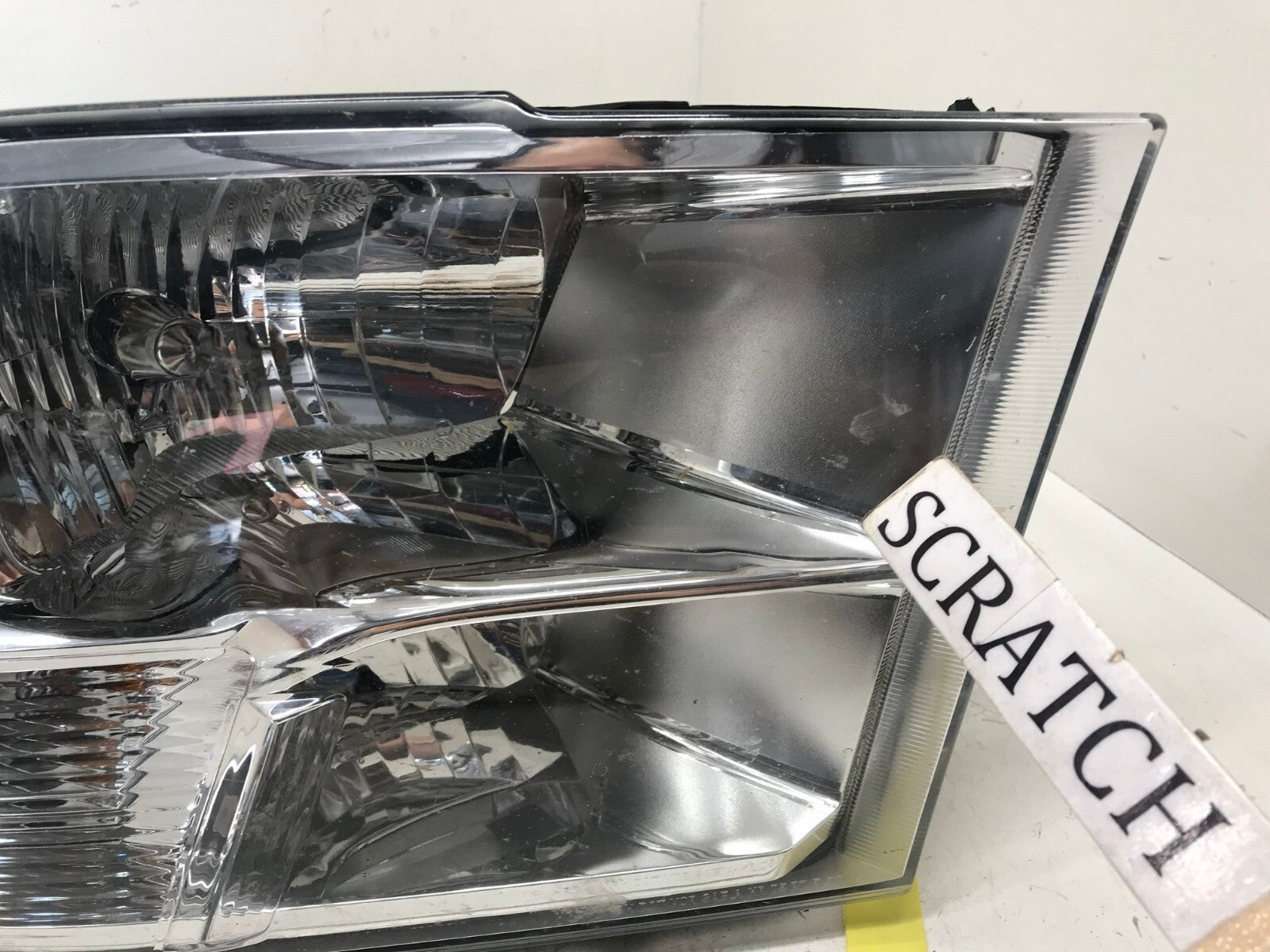 Headlight Damaged Passenger Side RH RAM 2009-2012 68001484AE OEM