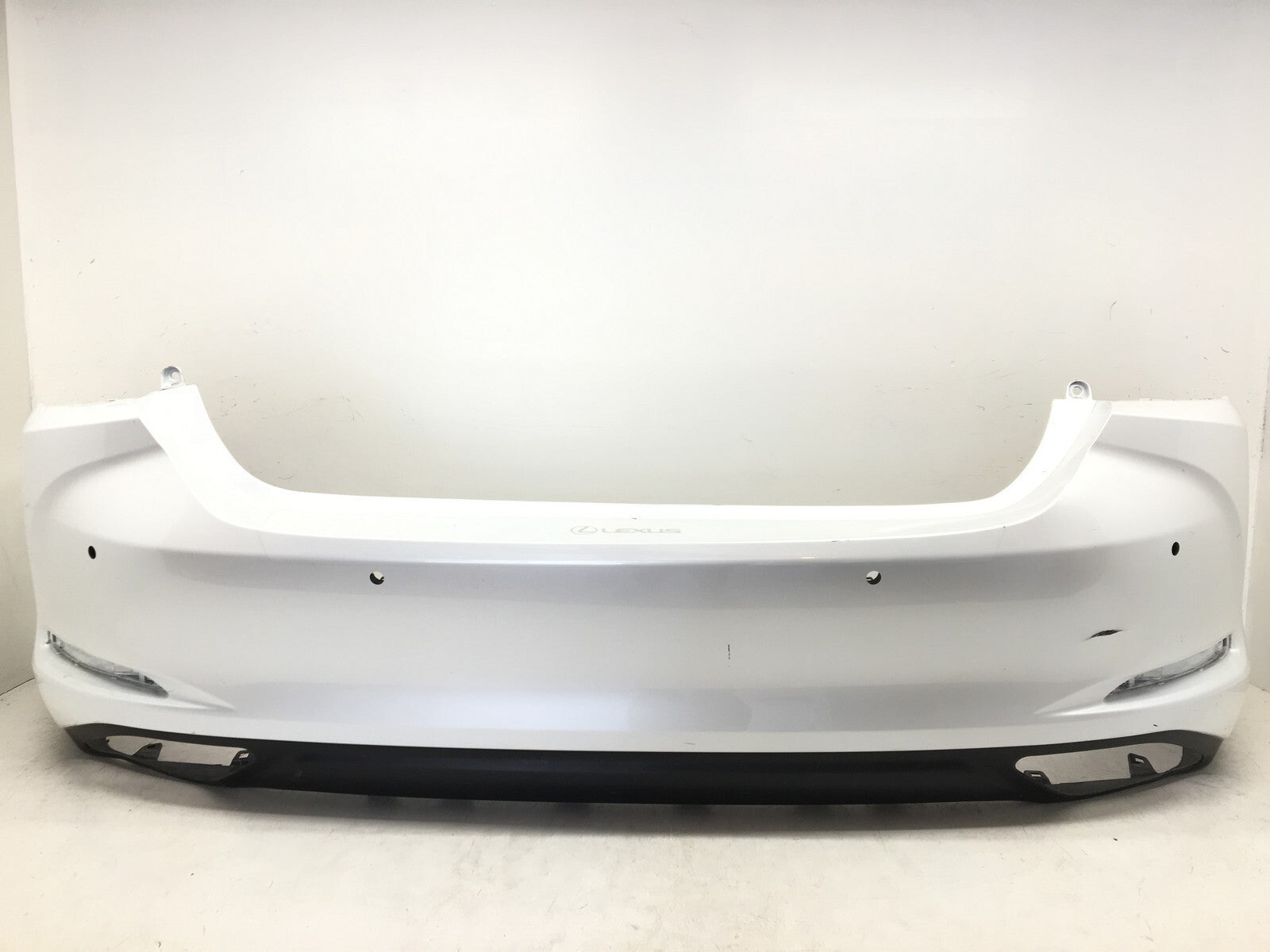 Rear Bumper Cover Lexus ES350 Base Premium 085 2019 52159-06D40 Original