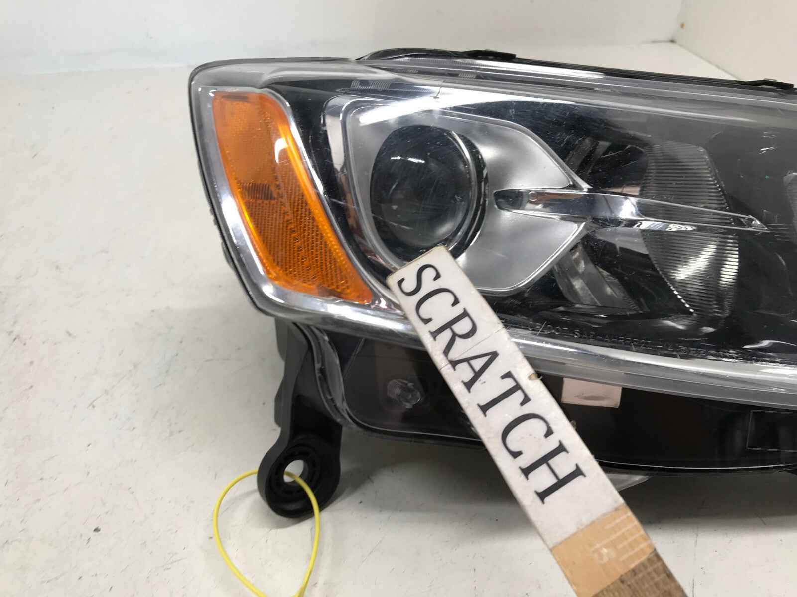 Headlight Damaged Right RH Passenger 2014-2016 Jeep Grand Cherokee CAPA