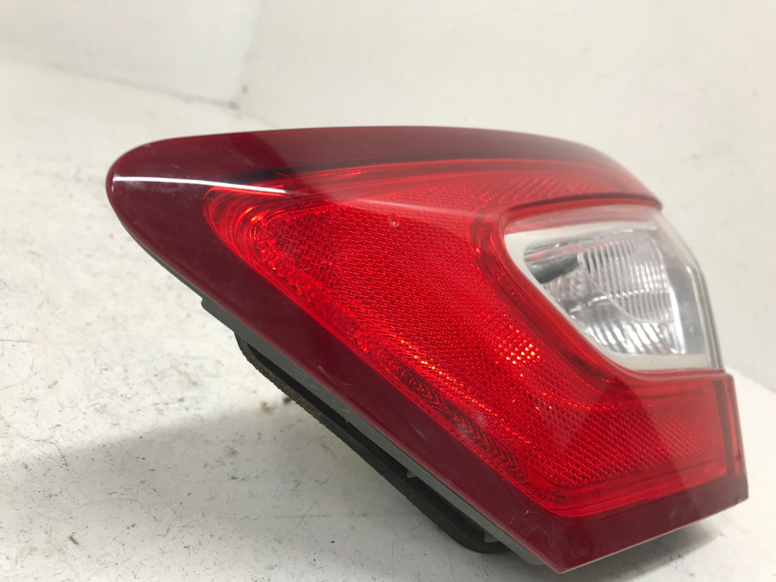 Tail light Damaged Right RH Passenger Ford Fusion 2013-2016 DS73-13A602-AD OEM