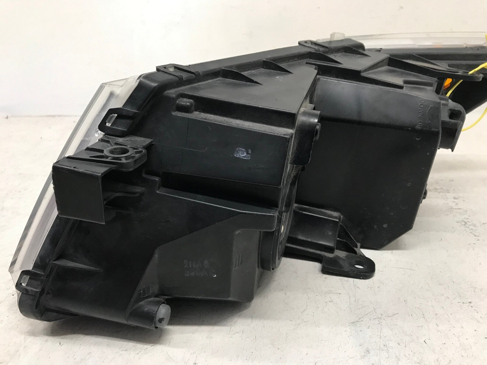 Headlight Damaged Passenger RH Right 2009-2020 Dodge Journey 5116288AA OEM