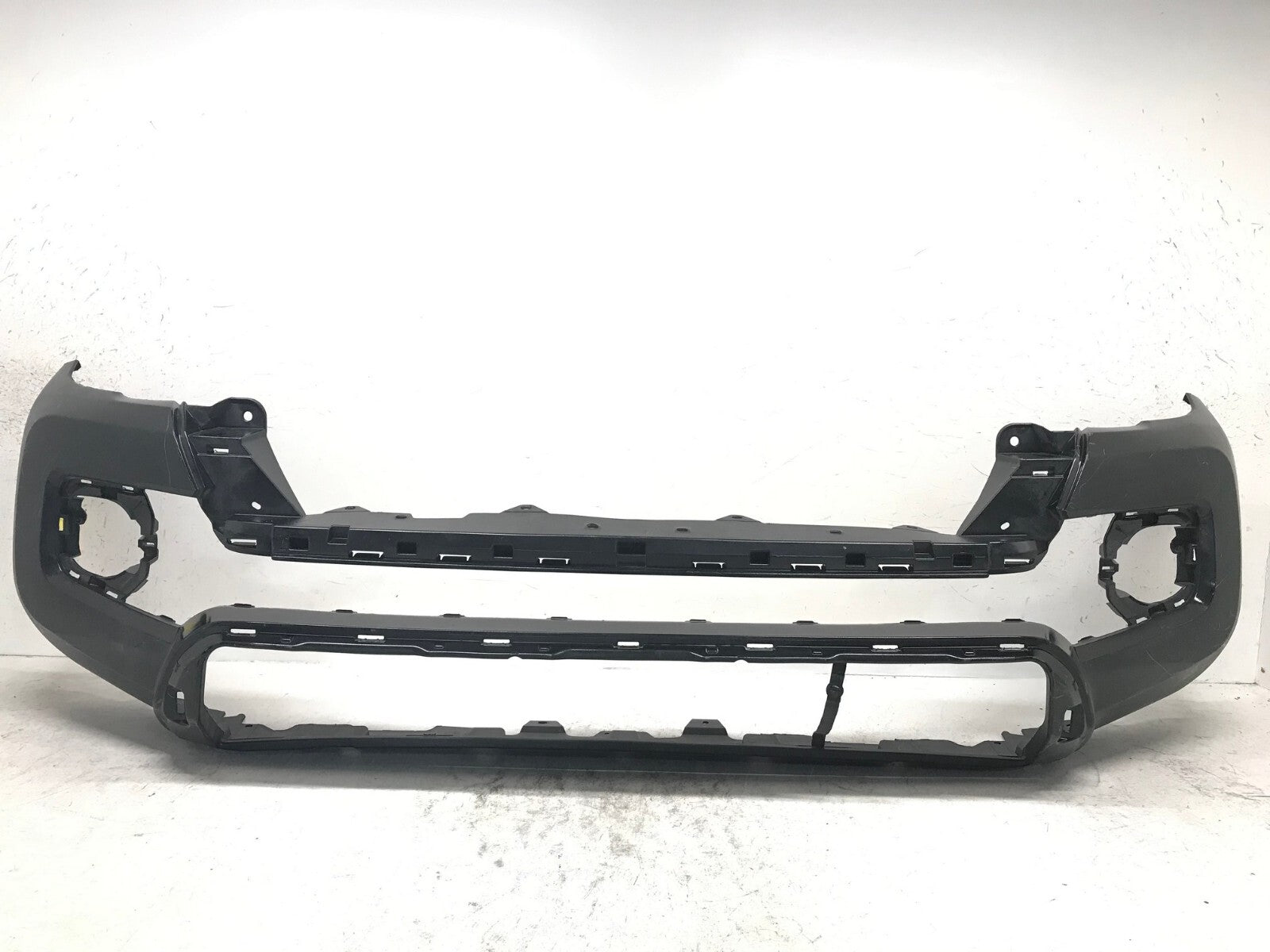 Front Bumper Cover Black 2016 2017 2018 Toyota Tacoma SR/SR5/Limited CAPA