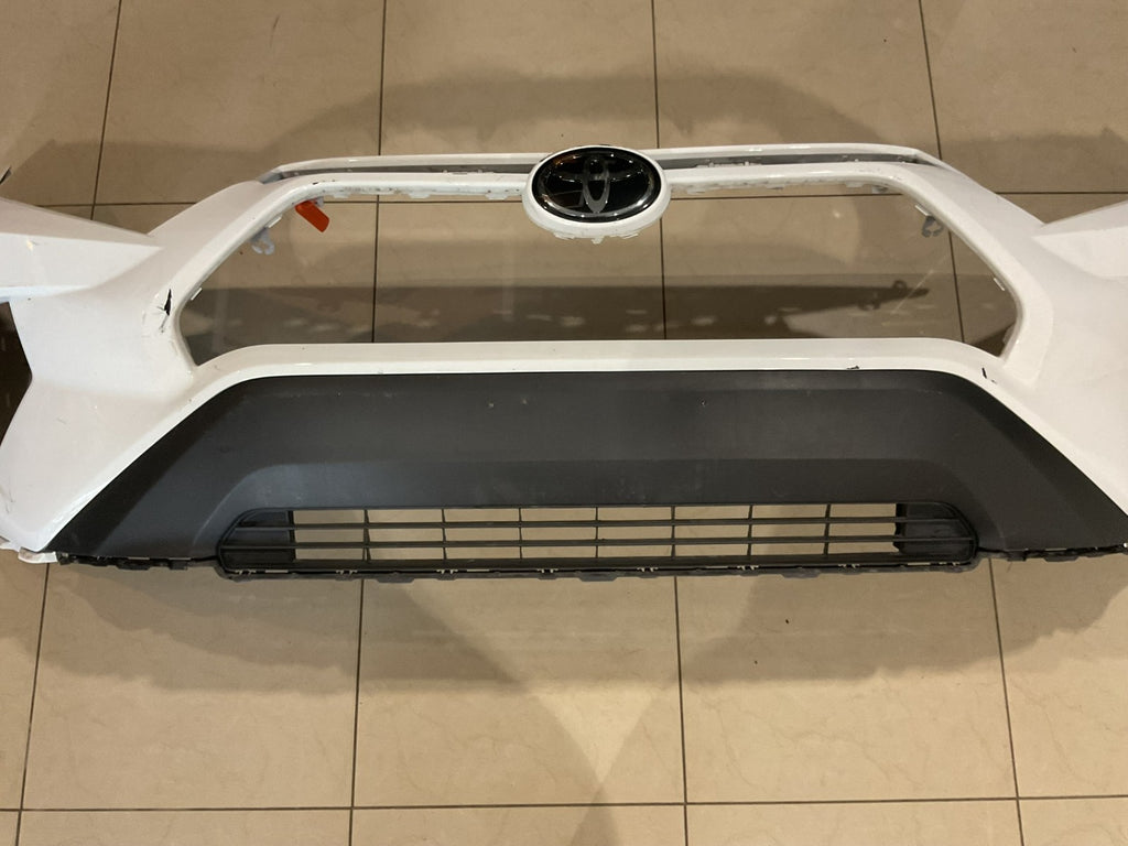 Front Bumper Cover White Toyota RAV4 2019-2021 52119+0r200 OEM