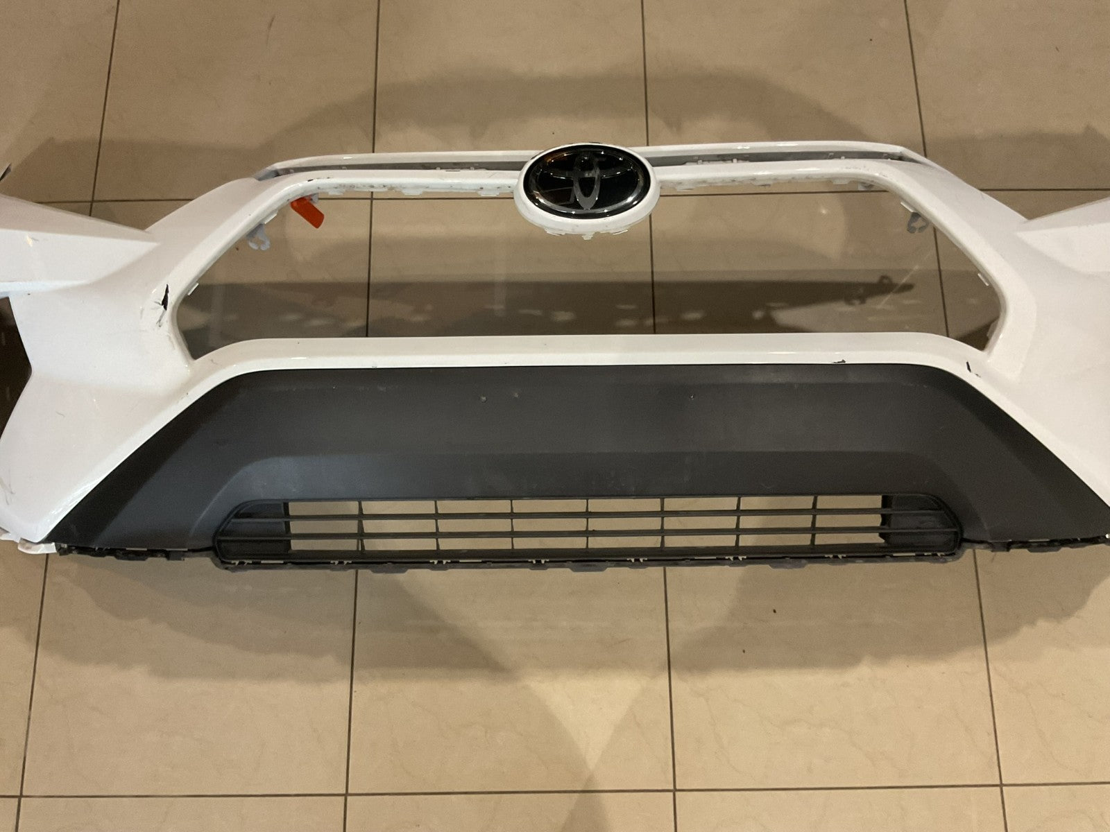 Front Bumper Cover White Toyota RAV4 2019-2021 52119+0r200 OEM