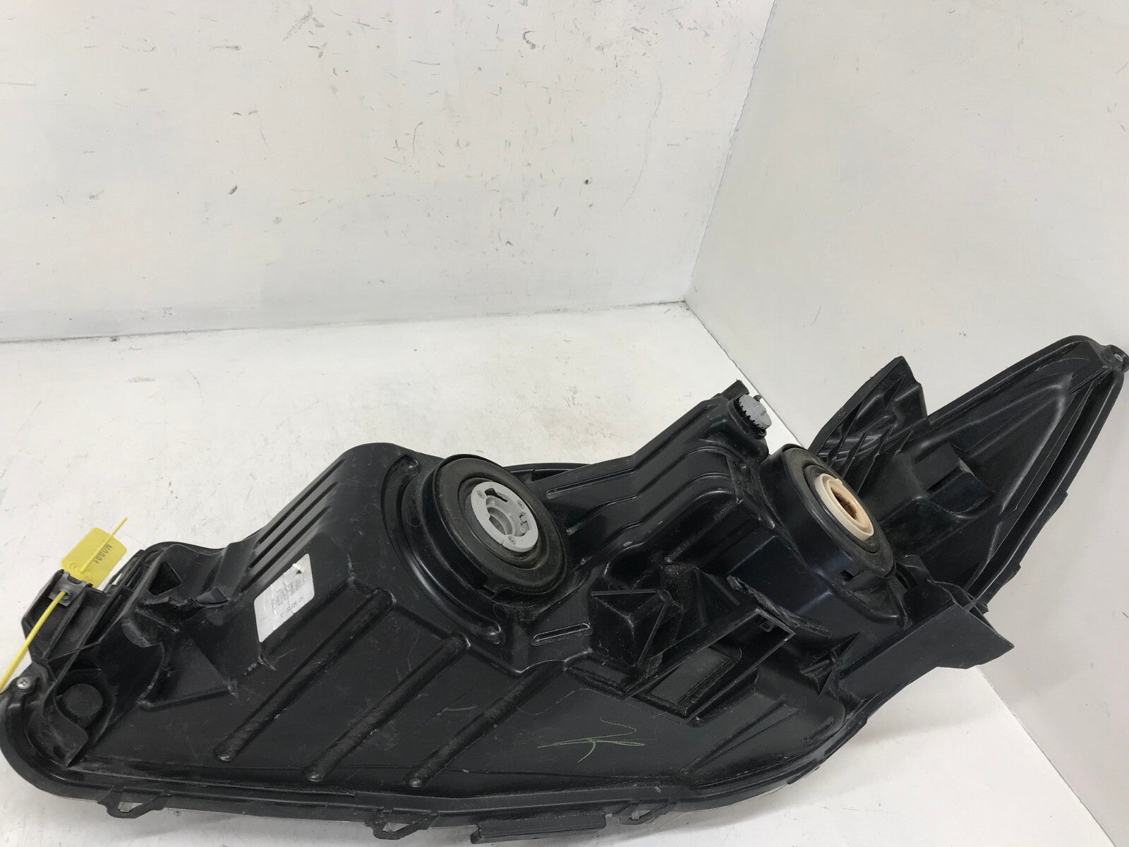 Halogen Headlight Damaged Passenger RH Right Side Toyota Camry 2015-2017 OEM2