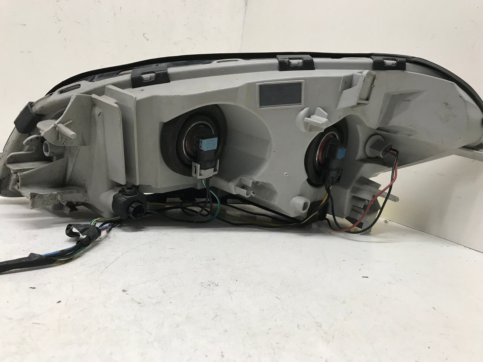 Headlight Damaged Right RH Passenger Chevy Malibu 2008-2012 16580006-B OEM