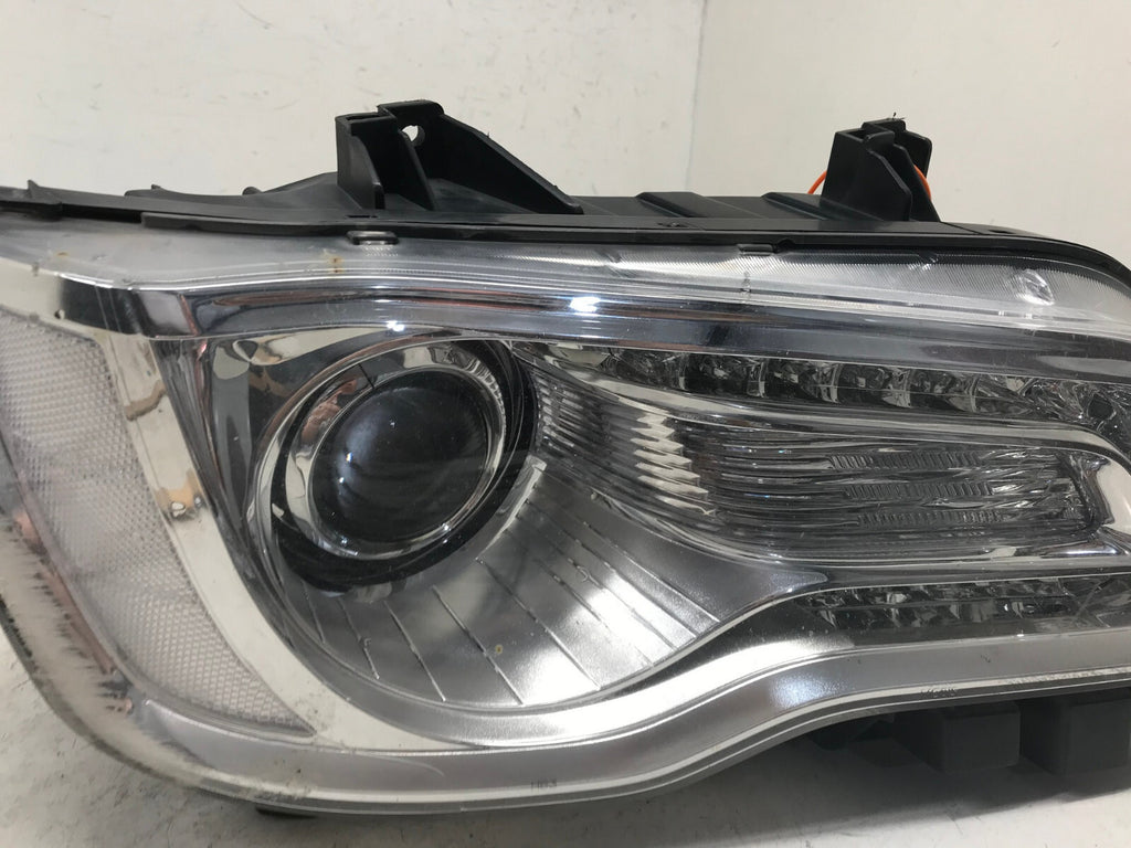 Headlight Damaged Passanger Side RH 18-22 Chrysler 300 L 68269810AC OEM