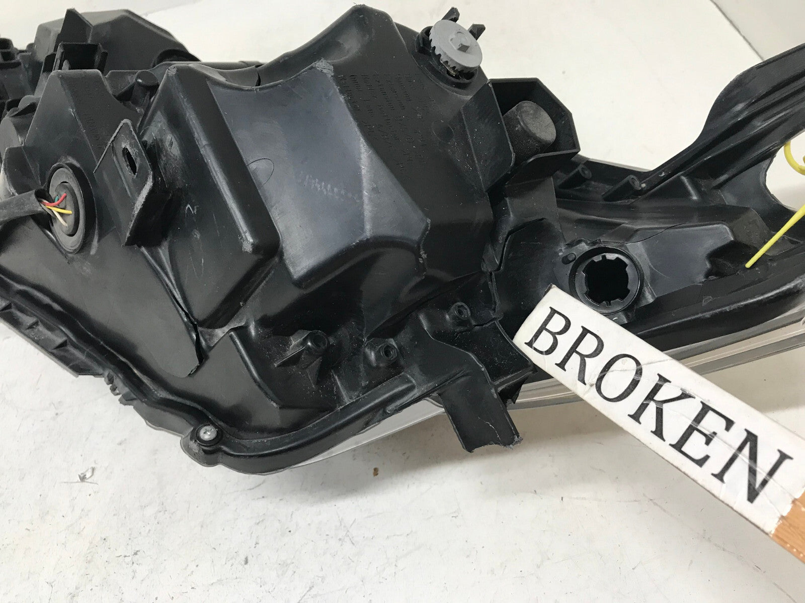 Headlight LED RH Passenger Toyota Corolla SE XLE XSE 2017-2019 81110-02M90 OEM