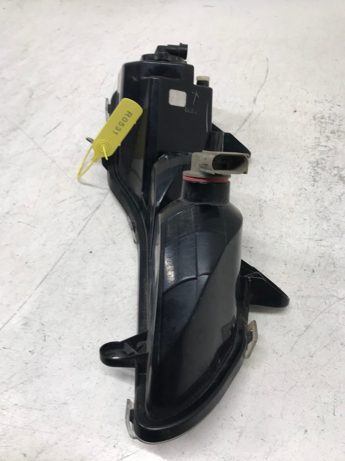 Fog light Damaged Passenger RH Right 2013-2016 Ford Escape CJ54-13B220-AG OEM