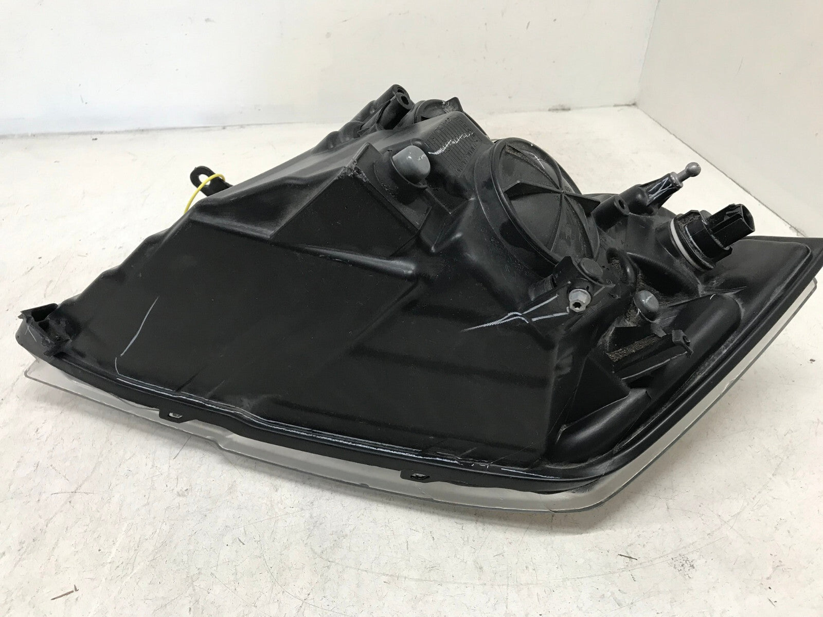 Headlight Damaged Driver Side LH RAM 2009-2012 68001485AC OEM