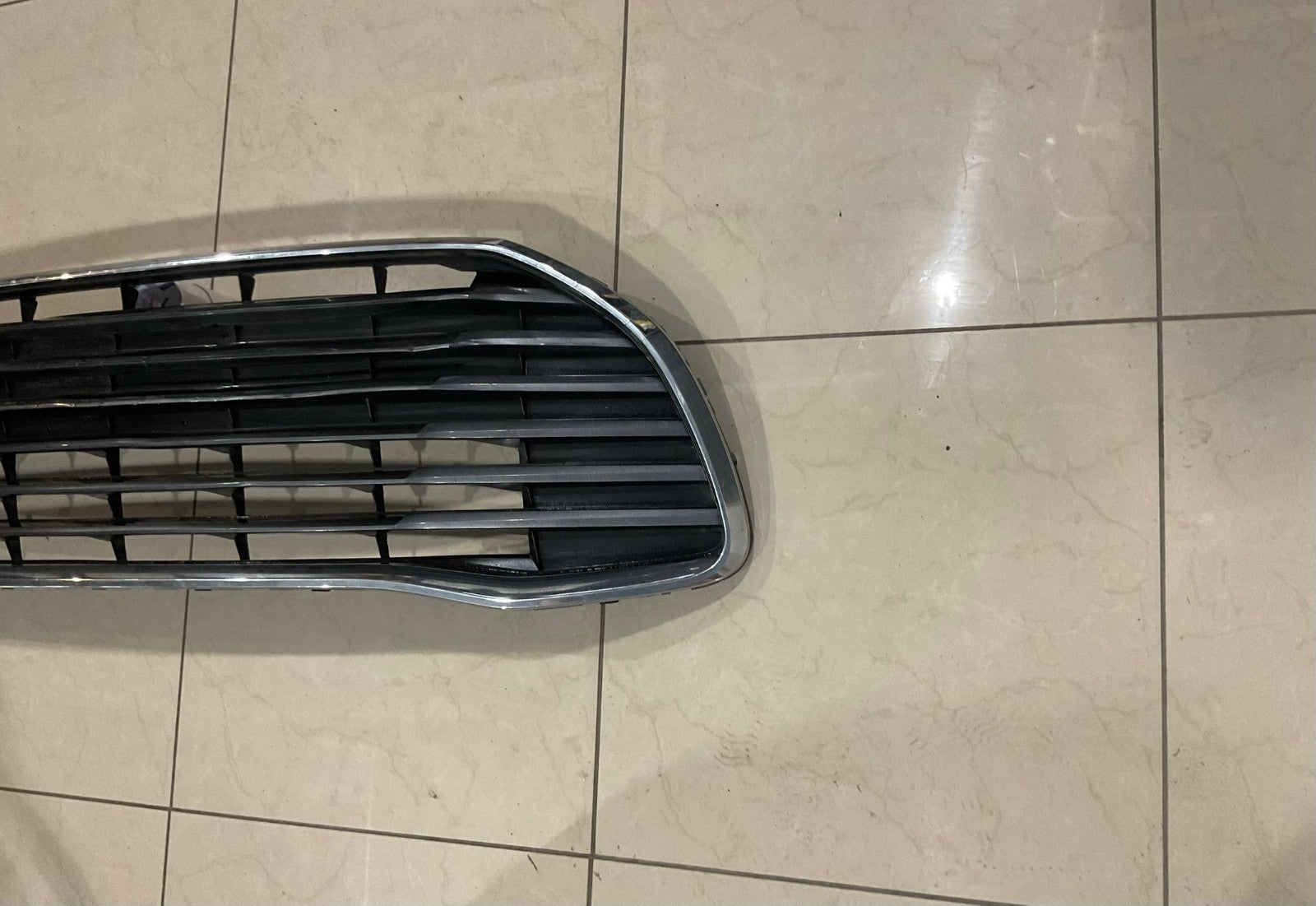 Grill Grille Black/Silver Toyota Avalon 2016 2017 2018 53112-07040 OEM