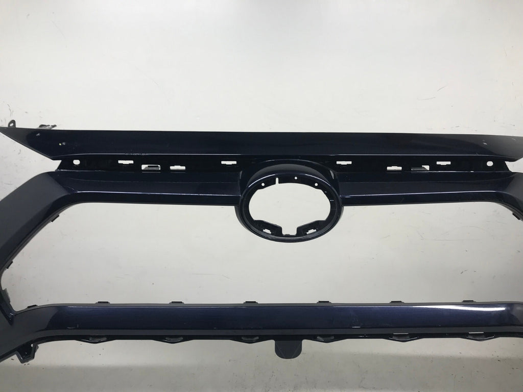 Front Bumper Cover 8X8/PT39 2019-21 Toyota RAV4 LE/XLE/Hybrid LE 52119-0R200 OEM