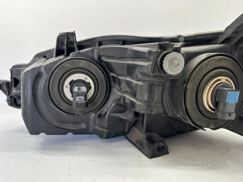 Headlight Damaged Right Passenger RH 2015 2016 2017 Toyota Camry 8111006C80 OEM