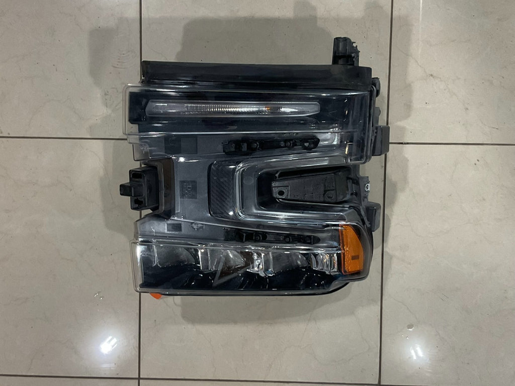 Headlight Right Passenger RH Chevy Silverado 1500 LT / RST 2022-2026 CAPA
