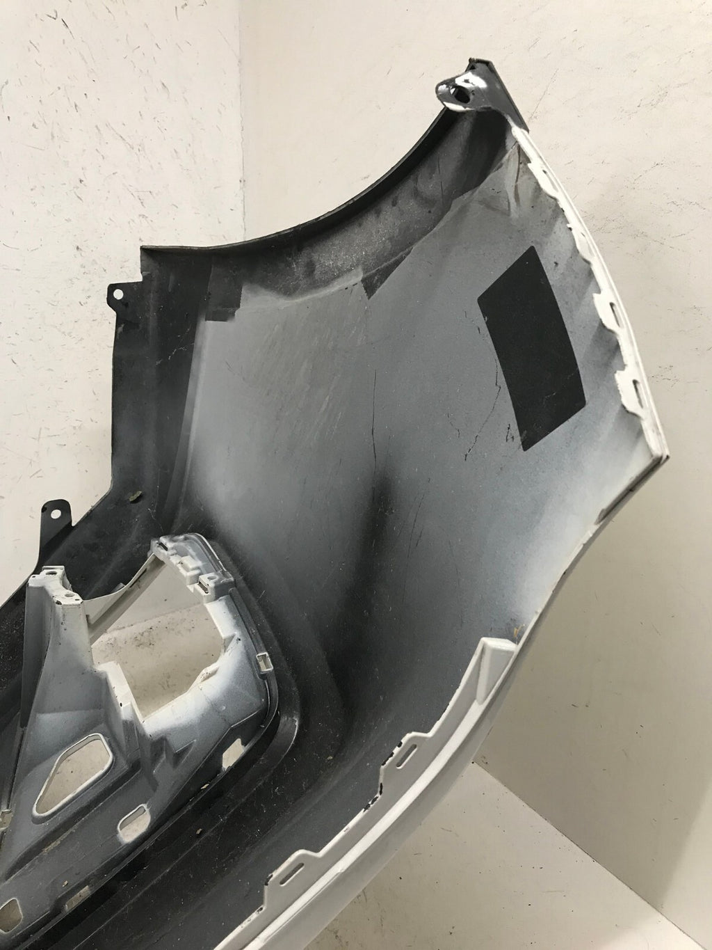 Front Bumper Cover White Subaru Forester Base Sport Touring 19 20 57704SJ010 OEM