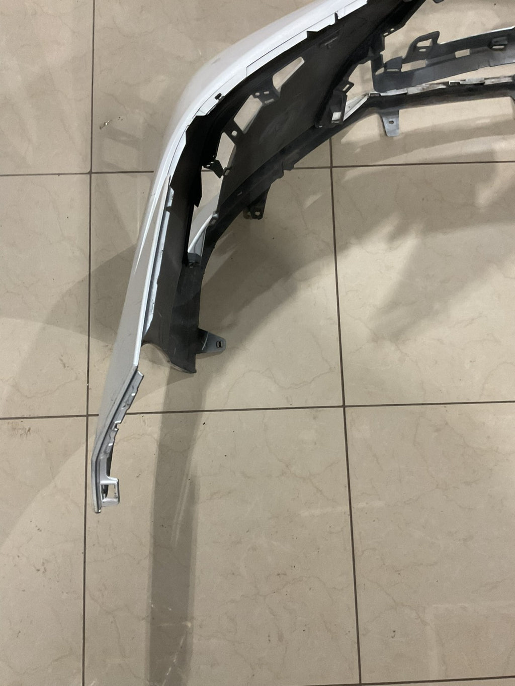 Front Bumper Cover White 2019 2020 Lexus ES350 Base Model 52119+06j00 OEM