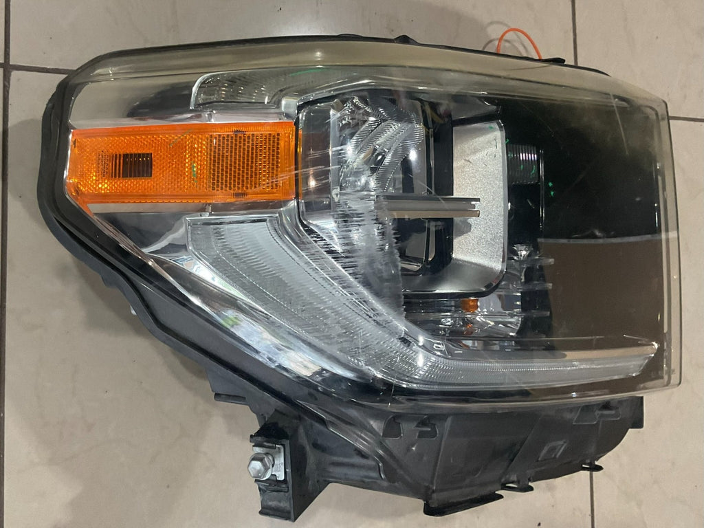 Headlight Right Passenger RH 2018 2021 Toyota Tundra CAPA