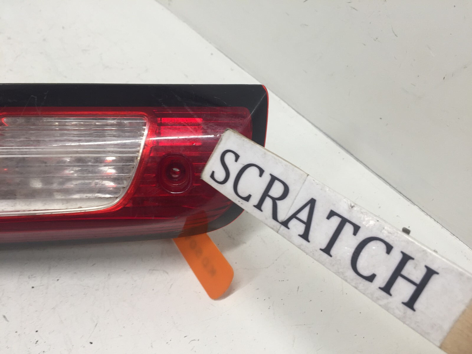 Tail Brake light Damaged GMC Sierra 2014 20979071 OEM