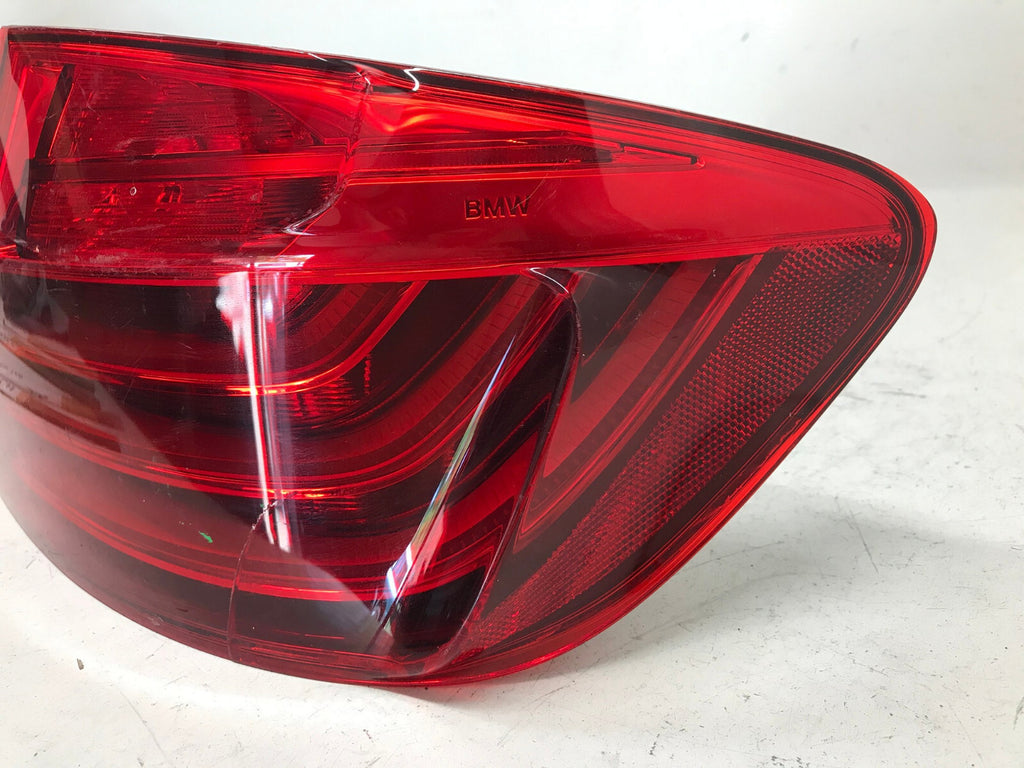 Tail light Damaged RH Passenger BMW 5Series F10 2014 15 2016 63217312708 OEM