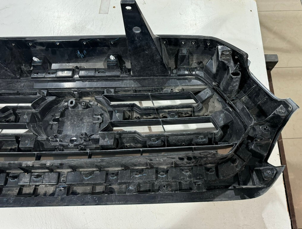 Grill Grille Black/White 2016 2017 2018 2019 2020 Toyota Tacoma 53113-04040 OEM