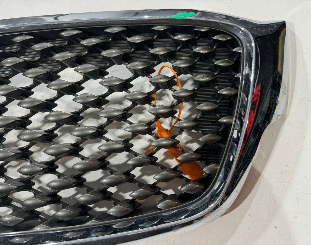 Grill Grille Silver/Black 2015-2018 Kia Sorento 86350-C6020 OEM