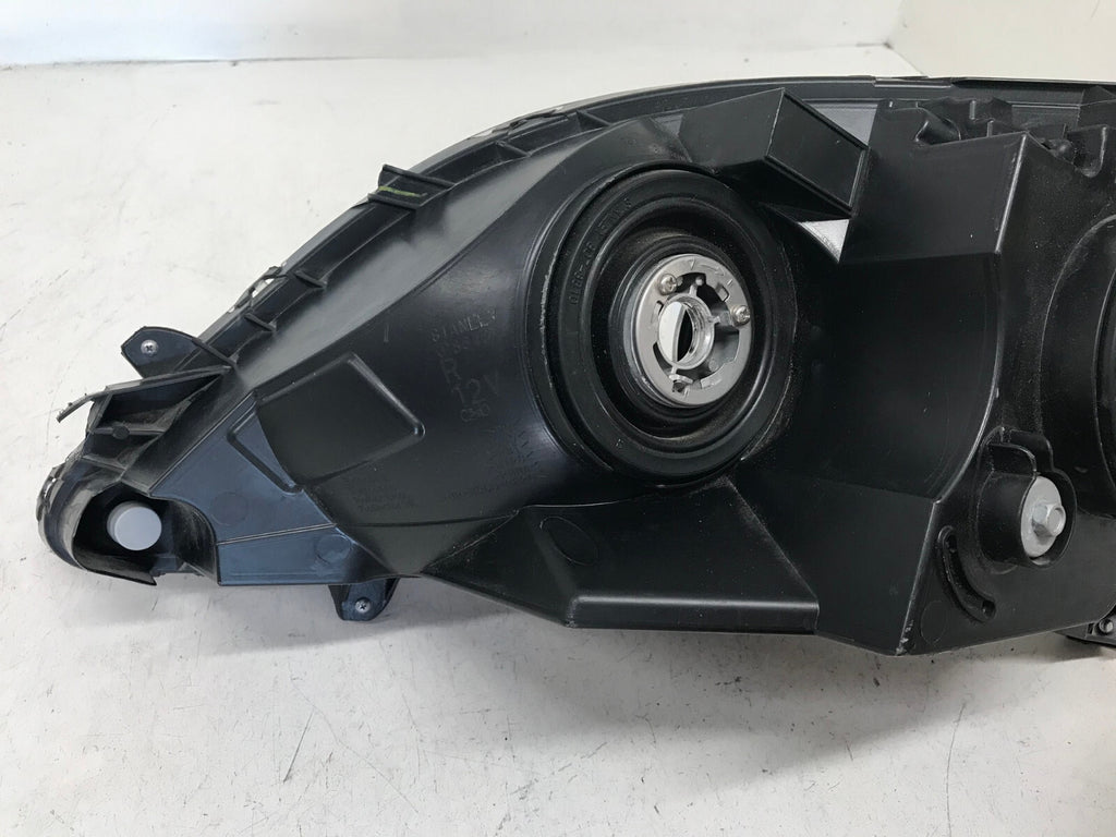Headlight Damaged Passenger Right RH Toyota Sienna 2011-2013 8111008032 OEM