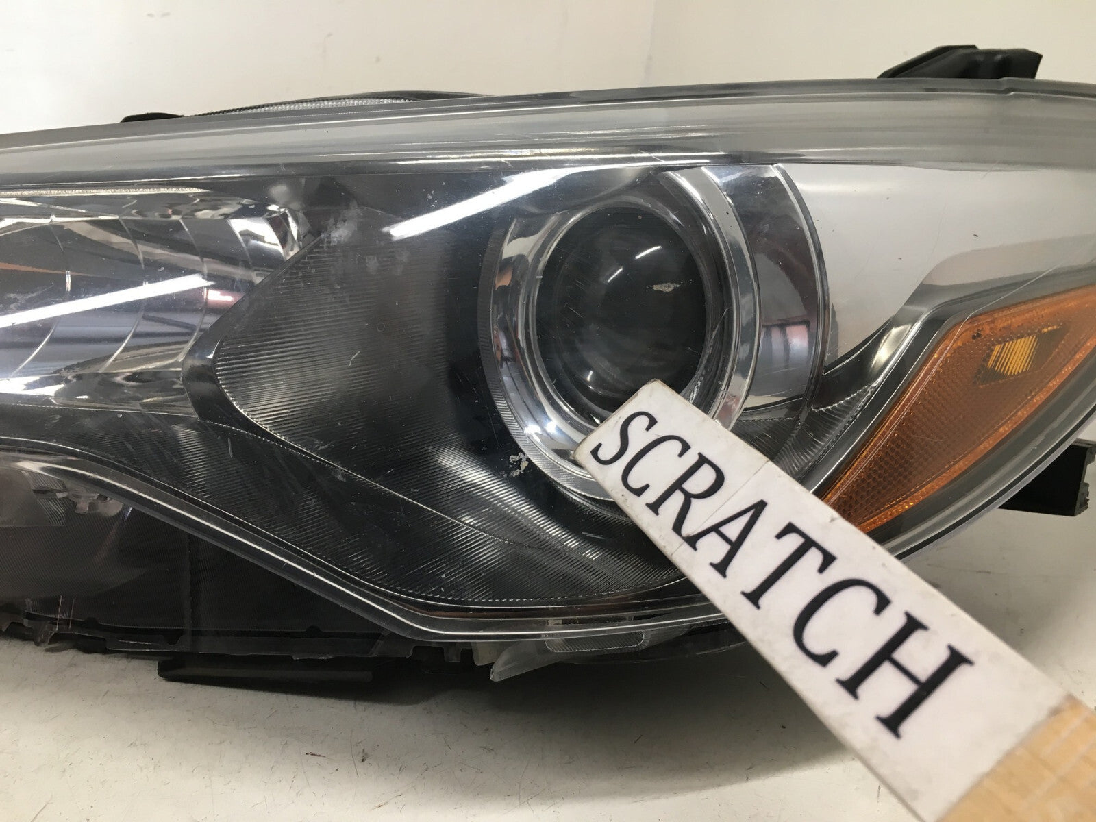 Headlight Damaged Left Driver LH Halogen Toyota Camry 2015-2017 OEM2