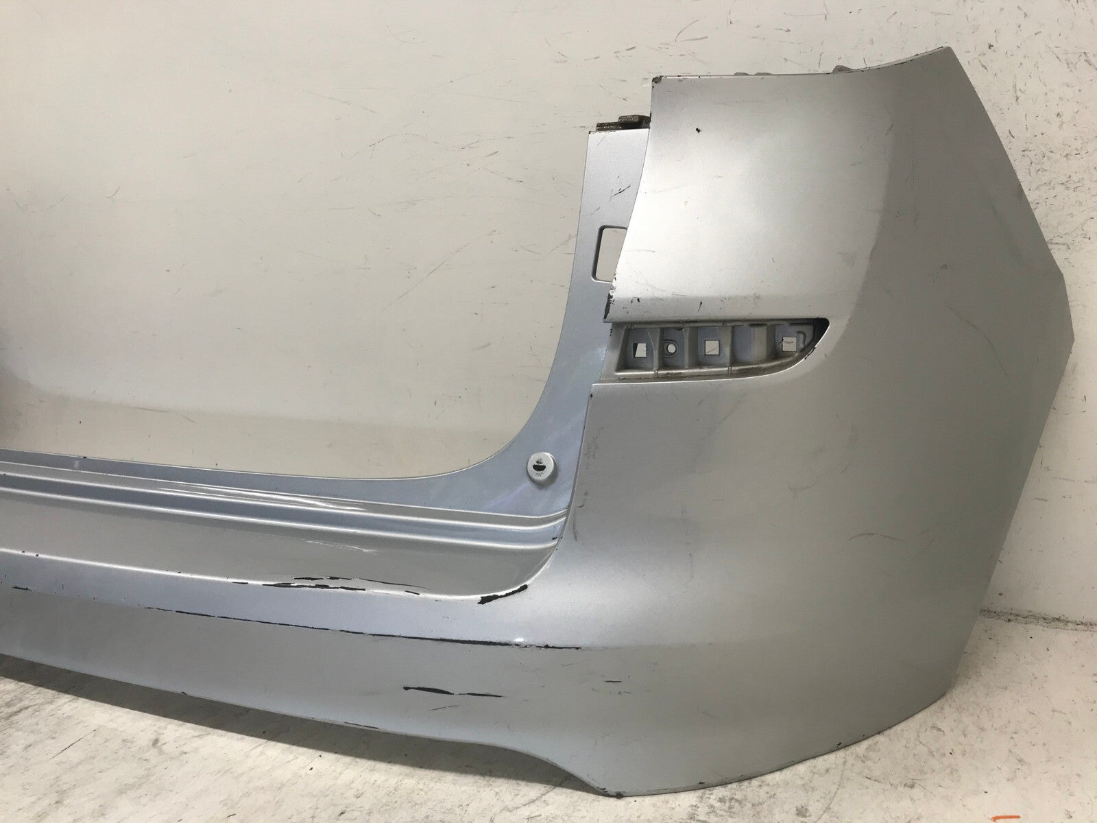 Rear Bumper Cover Silver 2019-2021 Hyundai Tucson ECO/SE/Sport 86611-D3500 OEM