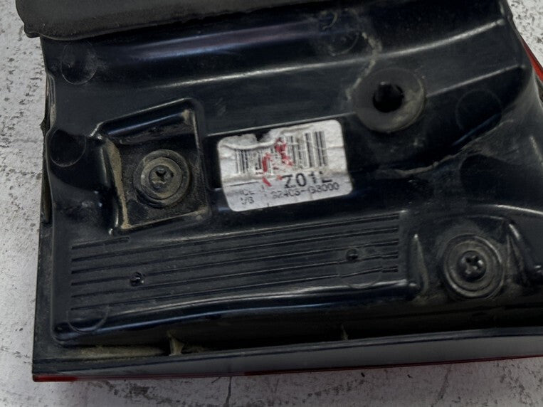 Tail Light Left LH Damaged 2018 - 2020 Hyundai Elantra GT i30 92403G4000 OEM