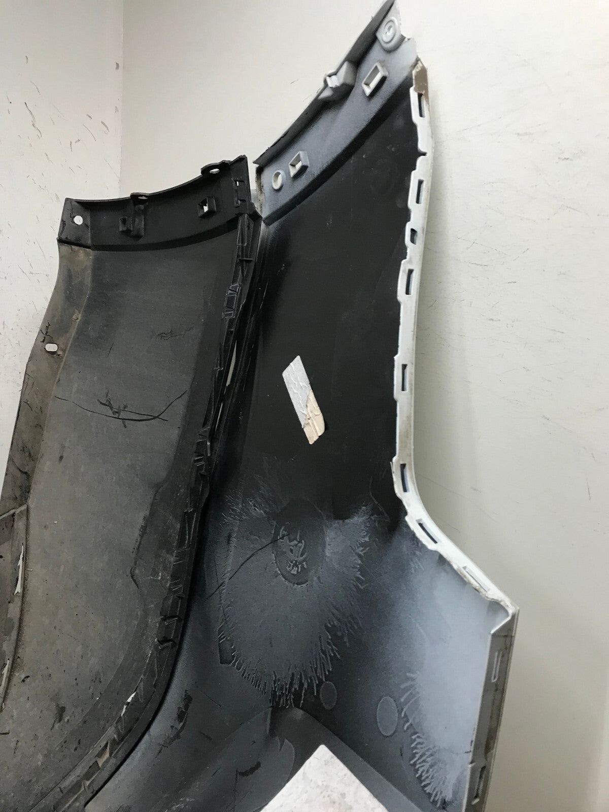 Rear Upper Bumper Cover Volkswagen Tiguan S/SE/SEL/SEL Premium 2018-2020 OEM