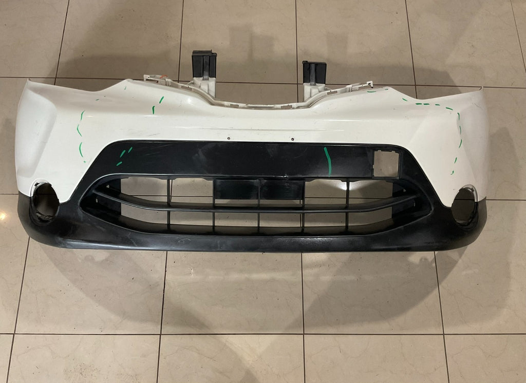 Front Bumper Cover White Nissan Rogue Sport 2017-2019 62022+6ma0h OEM