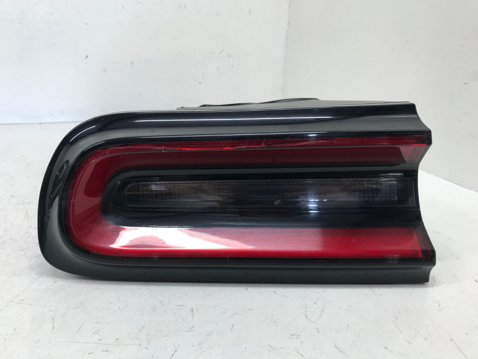Tail light Damaged Left LH Driver Dodge Challenger 2015-2019 68174069AF OEM