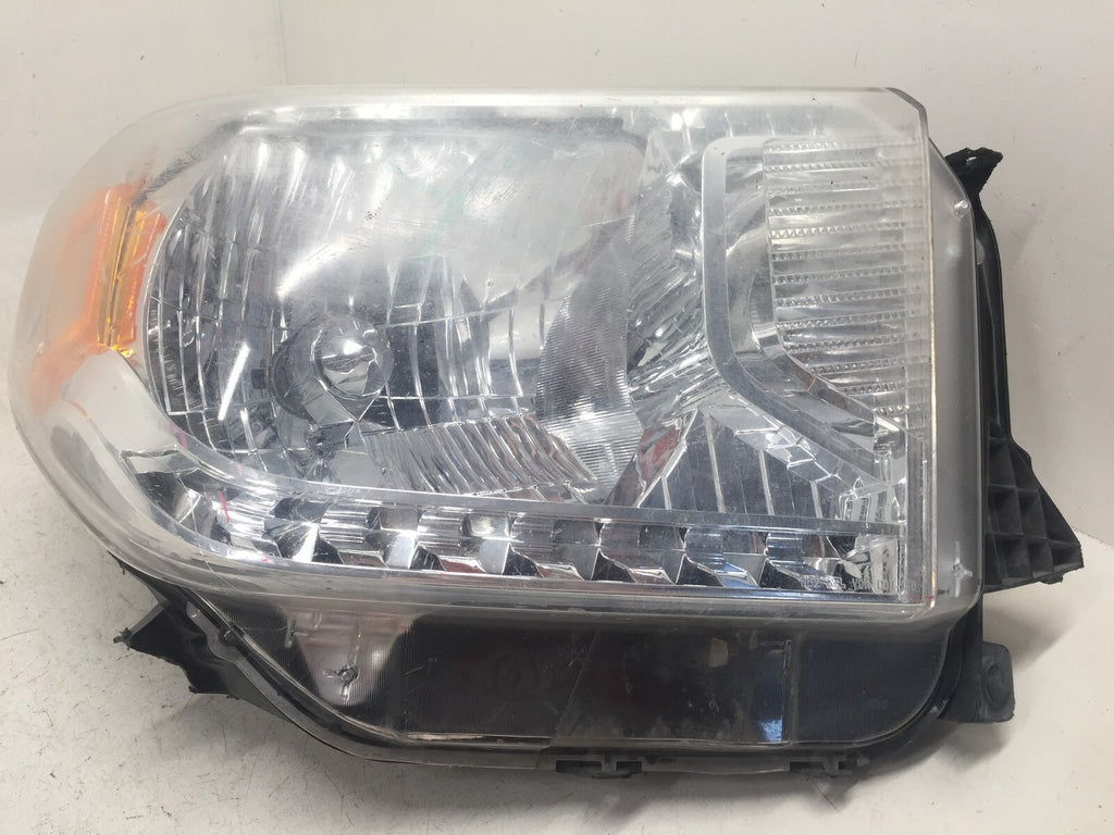 Head light Damaged Lamp Right Passenger RH Toyota Tundra 2014-2020 OEM