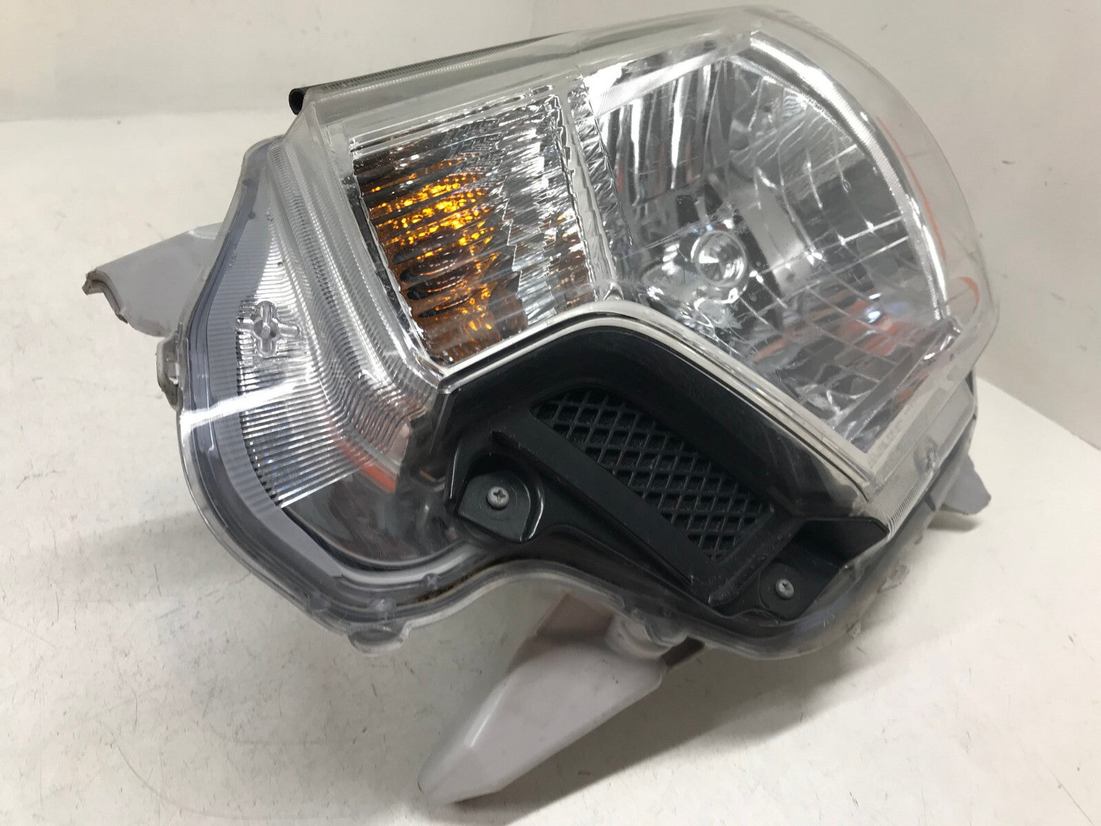 Headlight Damaged Head Lamp Driver LH Toyota Tacoma 2012-2015 8115004180 OEM2