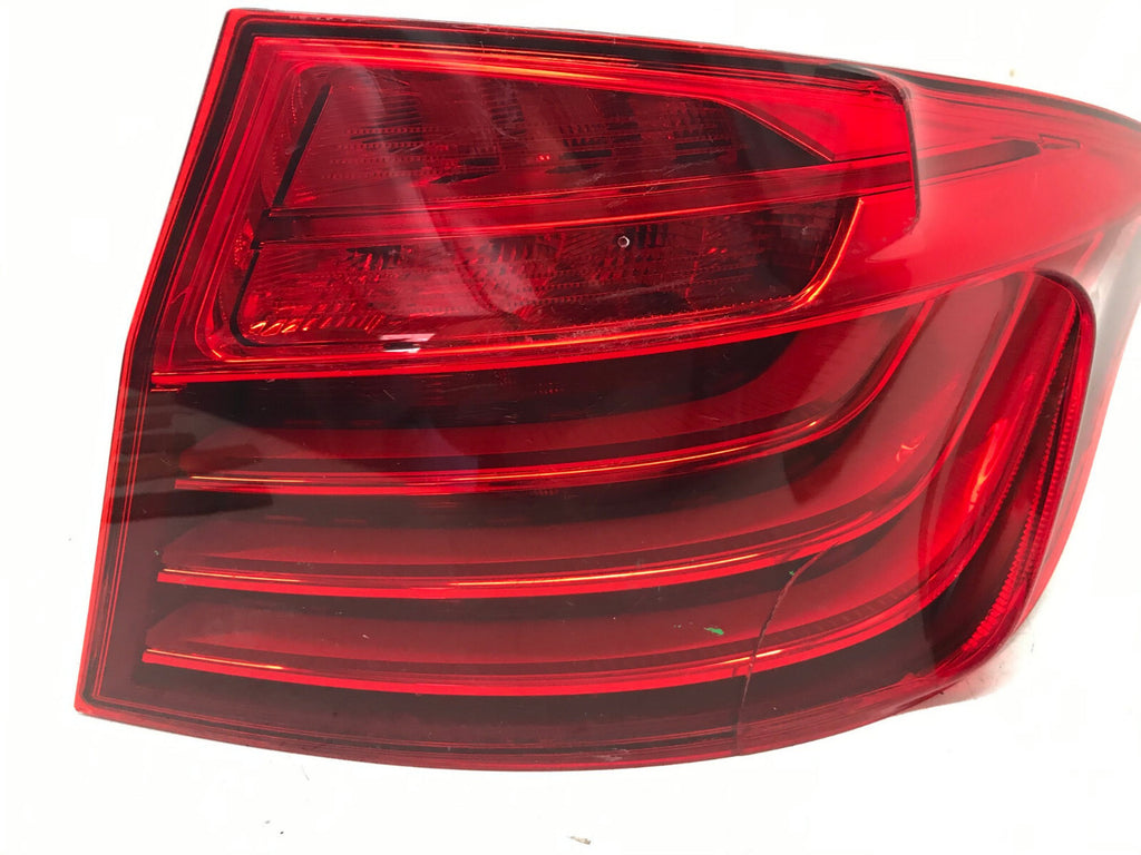 Tail light Damaged RH Passenger BMW 5Series F10 2014 15 2016 63217312708 OEM