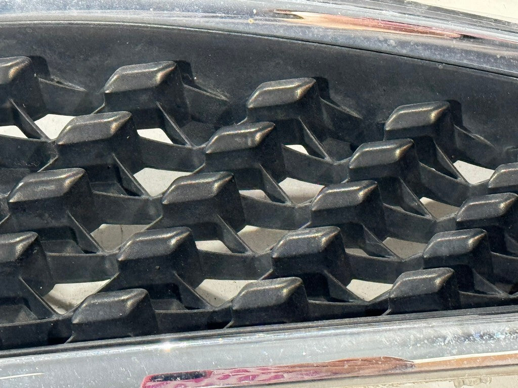 Grill Grille Black/Silver Trim Mitsubishi Mirage 2017-2020 6402A380 OEM