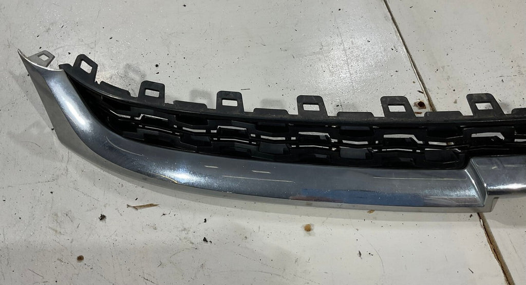 Grill Grille Black/Silver Trim 2014 2015 2016 Chevrolet Malibu 22995184 OEM