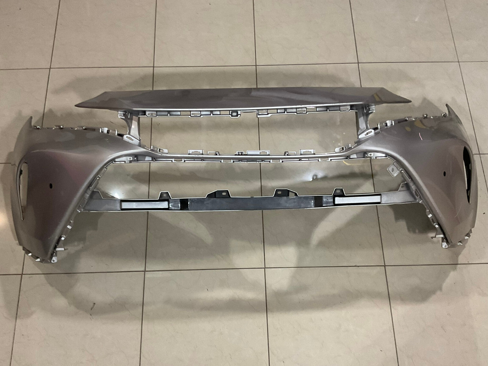 Front Bumper Cover Silver 2021 2022 2023 Toyota Venza 52119+488301 OEM